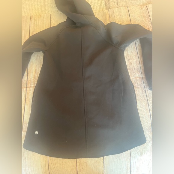 Black lululemon hoodie zip up jacket size 4 - Picture 5 of 6